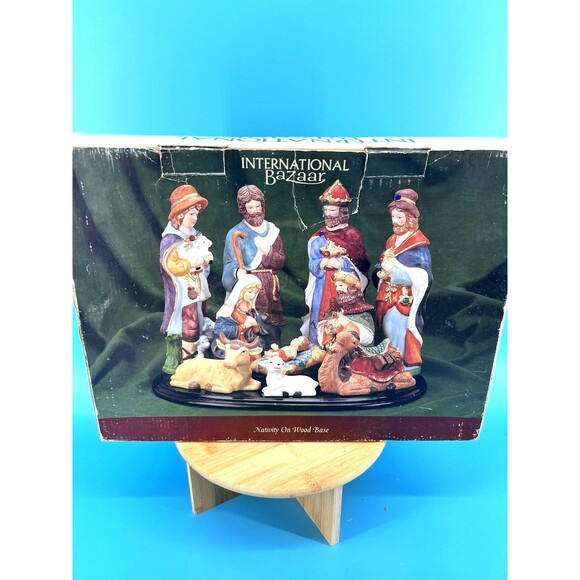 VTG International Bazaar Porcelain Nativity 10-Figures  Wood Stable 44156978 - Picture 4 of 11